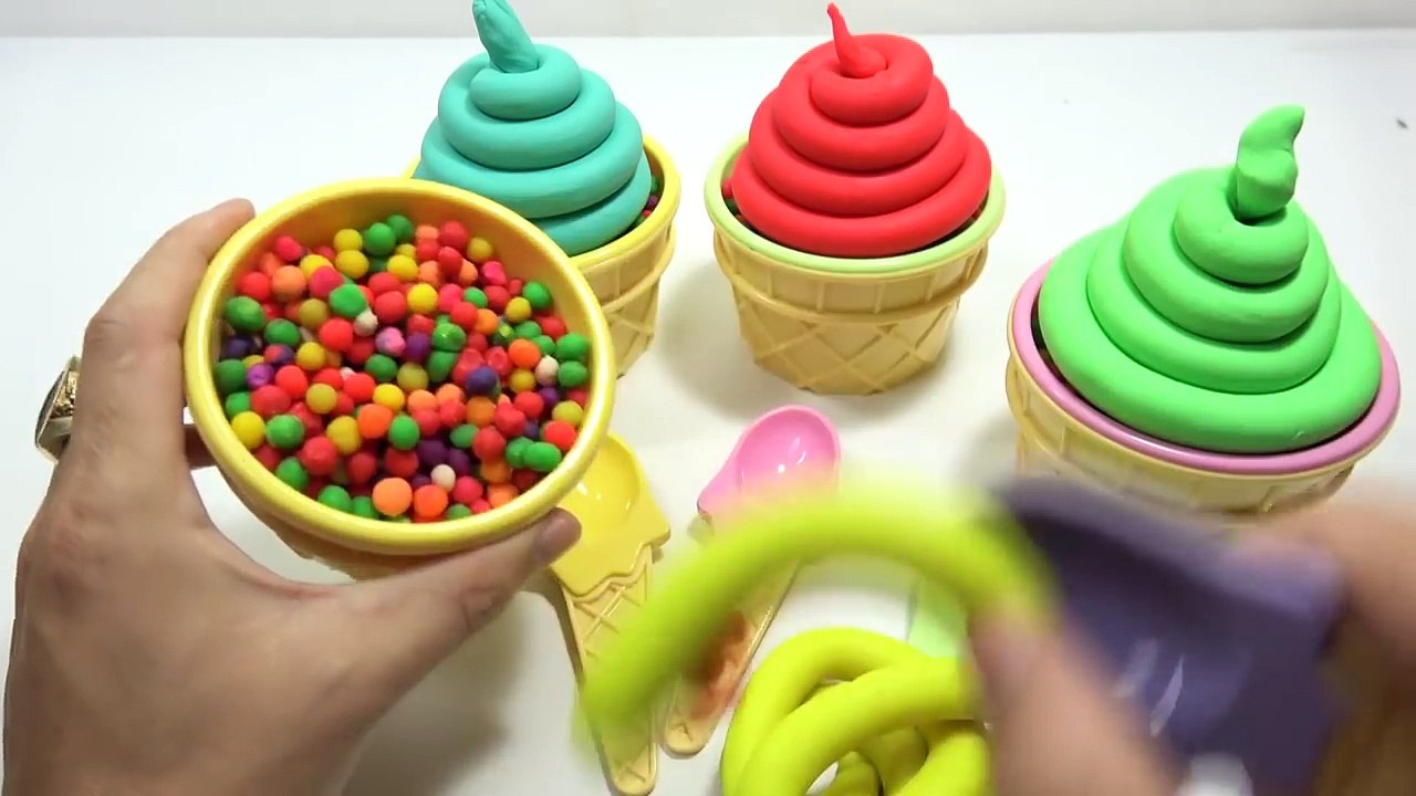 PLAY DOH Kinder Surprise Eggs