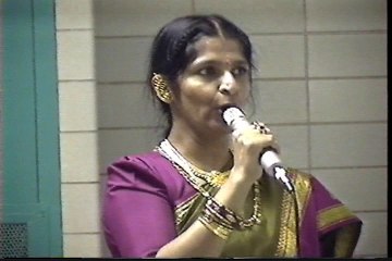 Jyot Se Jyot Jalaate Chalo - By Chitralekha Dixit