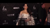 Jhanvi Kapoor Wins Her 1st Award For Dhadak Movie At Vogue Awards 2018