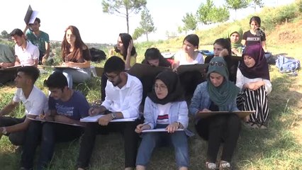 Tarihi Yapıları Tuvale Yansıtıyorlar