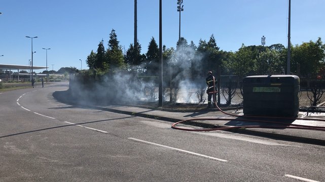 Kerbertrand : une haie en feu au boulodrome
