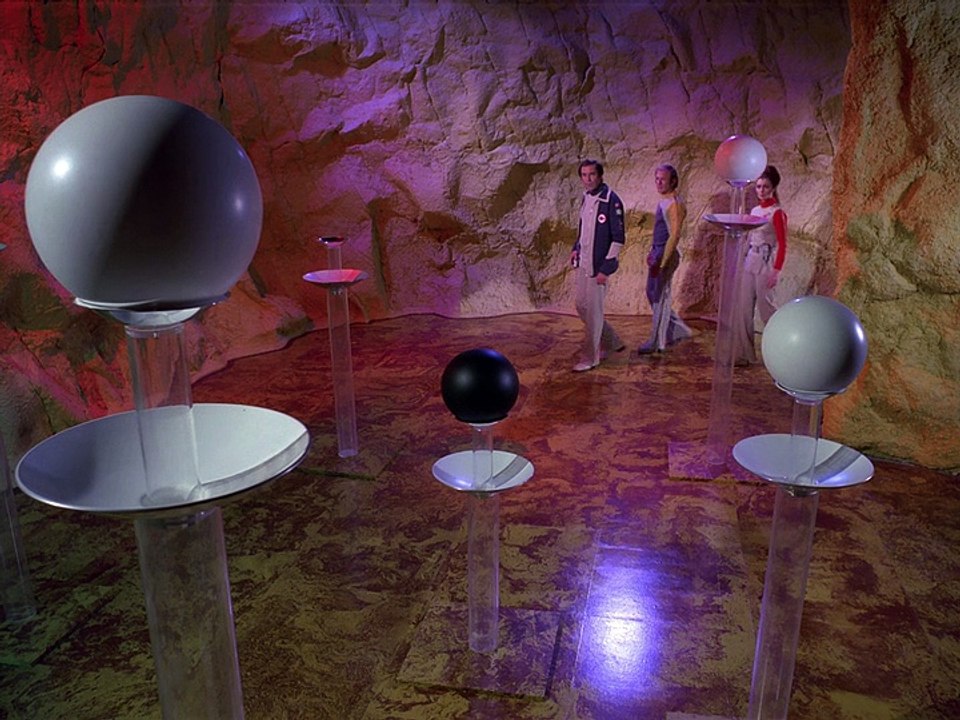 Mondbasis Alpha 1  S02E11 - Gegen die Zeit