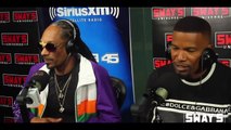 Impro de Rap entre Snoop Dogg et Jamie Foxx !! Super freestyle en direct à la radio !