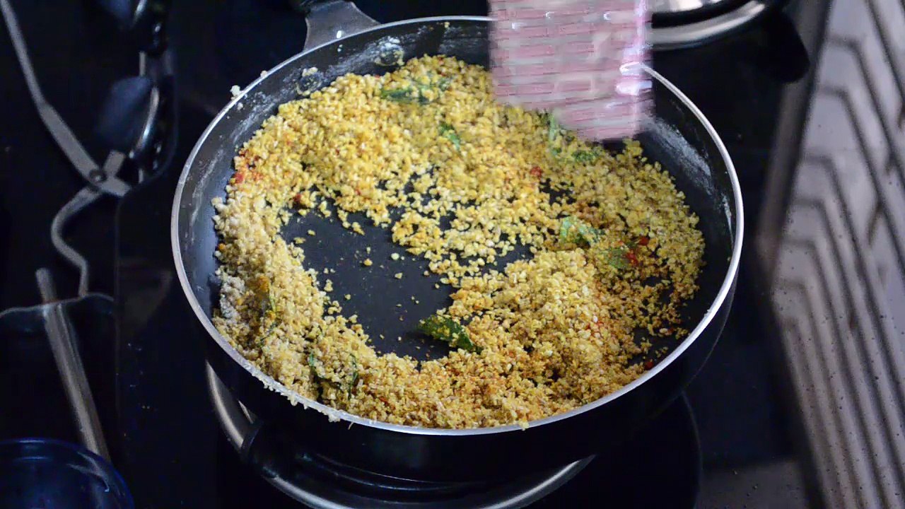 Bhakarwadi Recipe in Hindi - धमाकेदार भाकरवाड़ी