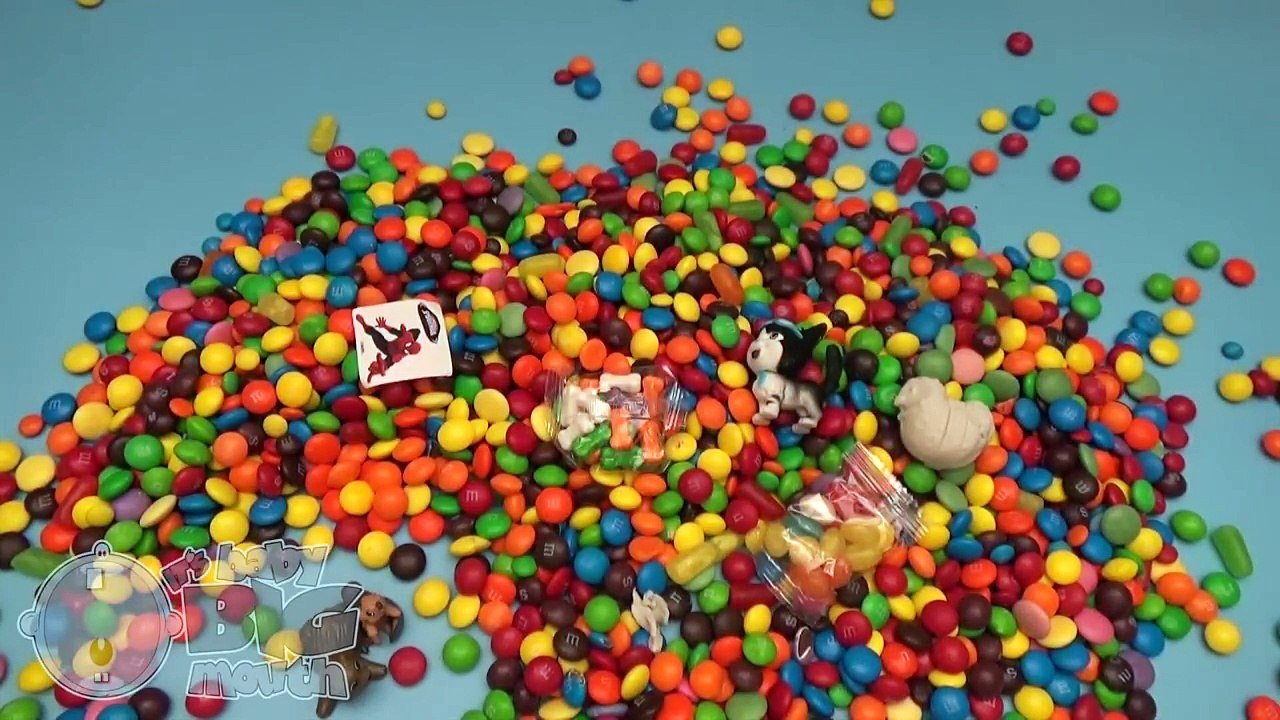 Hidden Surprises in 3 HUGE GIANT JUMBO Surprise Eggs Filled with Candy! Part 16