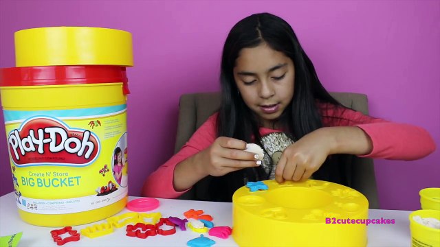 Tuesday Play Doh Create N Store BIG PLAYDOH BUCKET!! B2cutecupcakes
