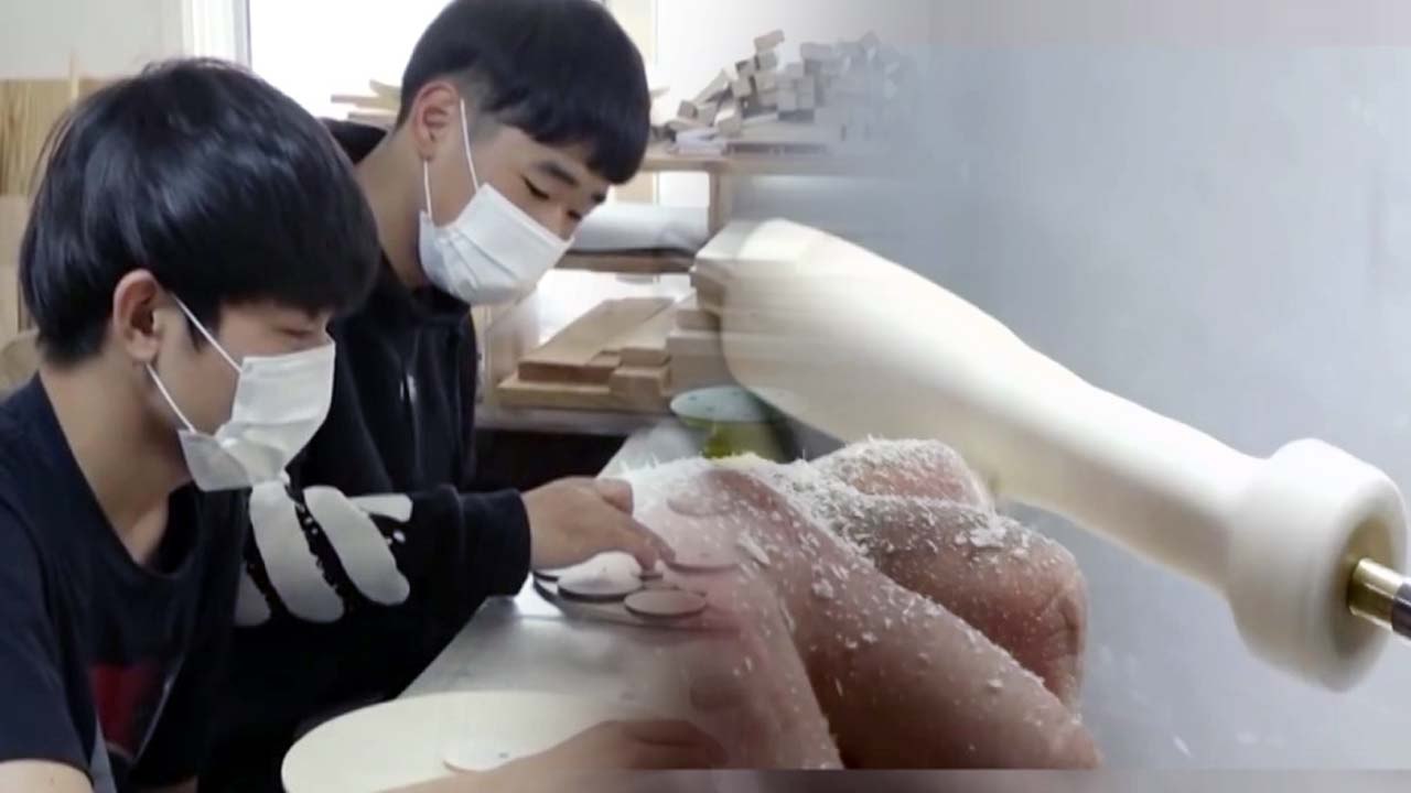 [좋은뉴스] 부러진 방망이 재활용...청소년 돕는 야구단 / YTN