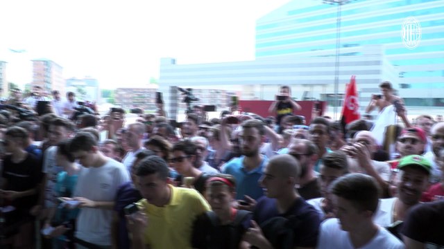 Leonardo Bonucci: l'emozione del Museo Mondo Milan, l'affetto dei tifosi