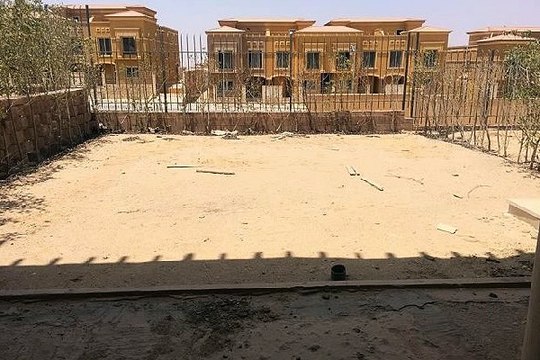 للبيع بكمبوند الجريا تاون هاوس