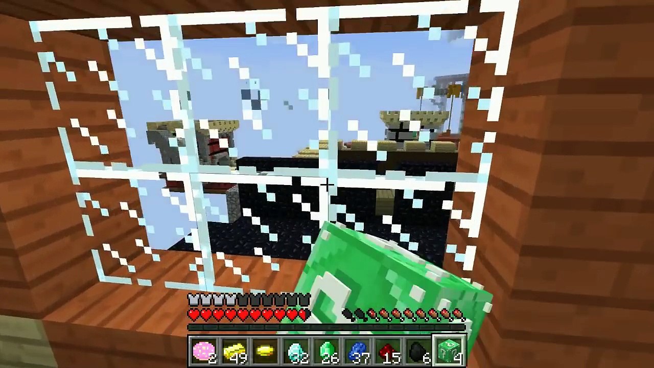 PopularMMOs Minecraft  EMERALD LUCKY BLOCK BEDWARS! - Modded Mini-Game