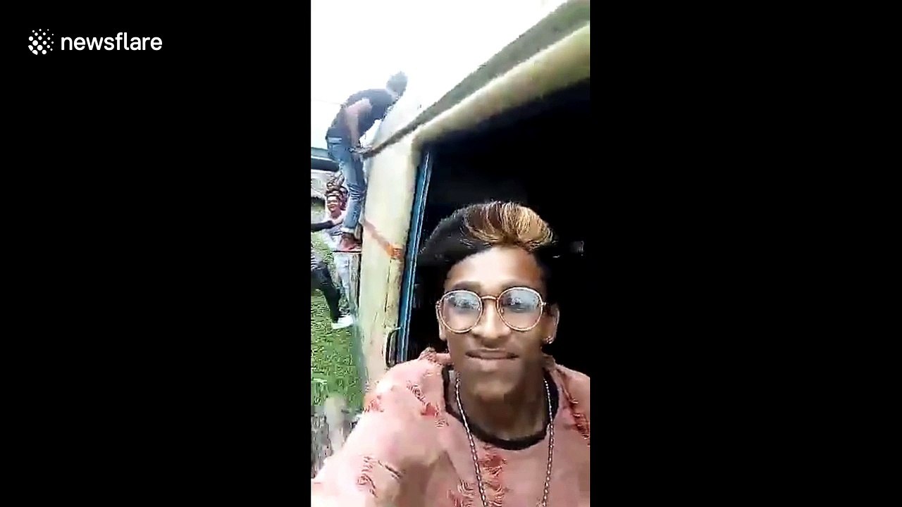 Teens take selfies doing risky stunts and steal mobile phone on Mumbai train