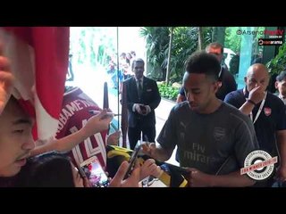 Aubameyang & Lacazette Showing Love To Fans In Singapore!  | AFTV in Singapore