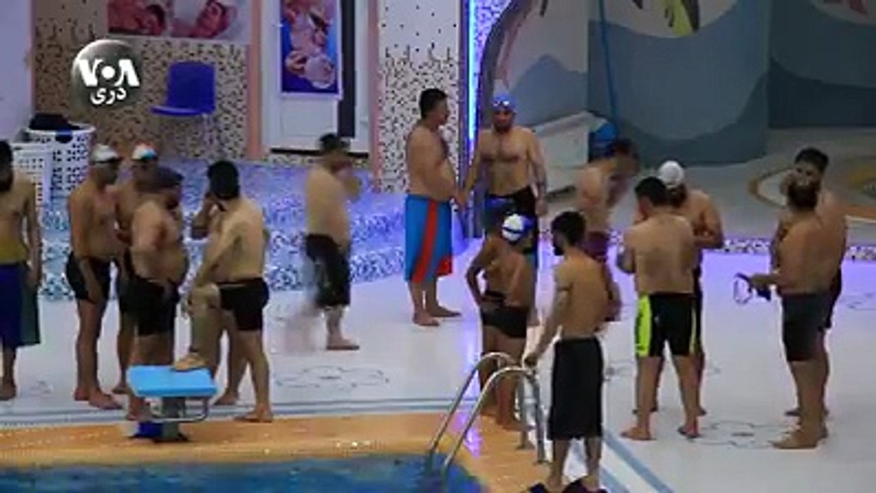 این روزها جوانان هراتی برای سپری کردن اوقات خوش و مفرح به استخرها و سوناهای مدرن مراجعه میکنند.در این پارک های آبی همه امکانات آب بازی ، استخر ، انواع سوناها ،