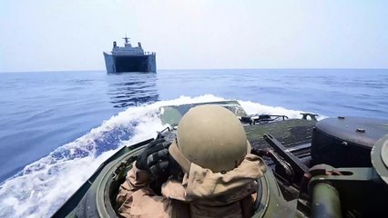 AAVs Conduct Amphibious Operations With BRP Davao Del Sur During RIMPAC