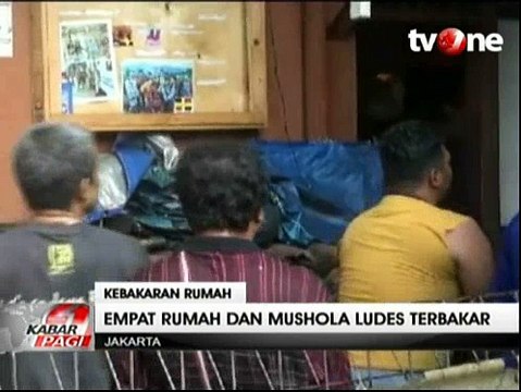 Korsleting Listrik, 4 Rumah dan Mushola Ludes Terbakar