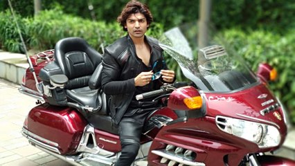 Gurmeet Choudhary’s Grand Entry at Paltan Trailer launch; MUST Watch  | FilmiBeat