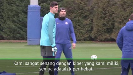 Télécharger la video: Lopetegui tentang spekulasi Courtois - 'Kami sangat senang dengan kiper yang kami miliki'