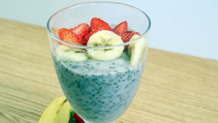 Pudding de graines de chia aux fruits rouges