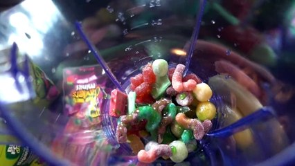 SOUREST DRINK IN THE WORLD CHALLENGE!!! (TOUNGE DAMAGE)