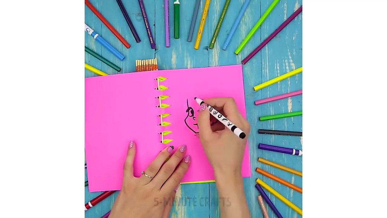 12 ASTUCES QUI RENDRONT TA VIE À L'ÉCOLE PLUS FACILE