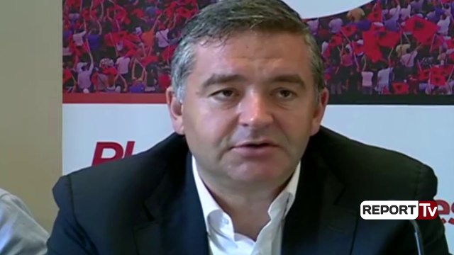 Report TV - Klosi mbledh drejtorët: Jemi krenarë për turizmin, 30% më shumë pushues