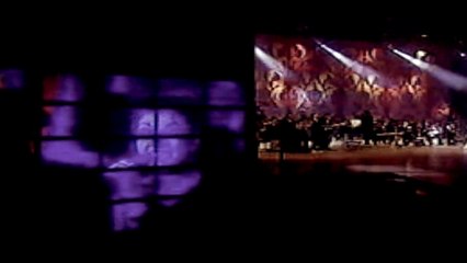 سلمت بانك أقوى.. وانا أضعف منك أيوه..لكن انا كل ما بضعف.. قدامك ببقى الأقوى..