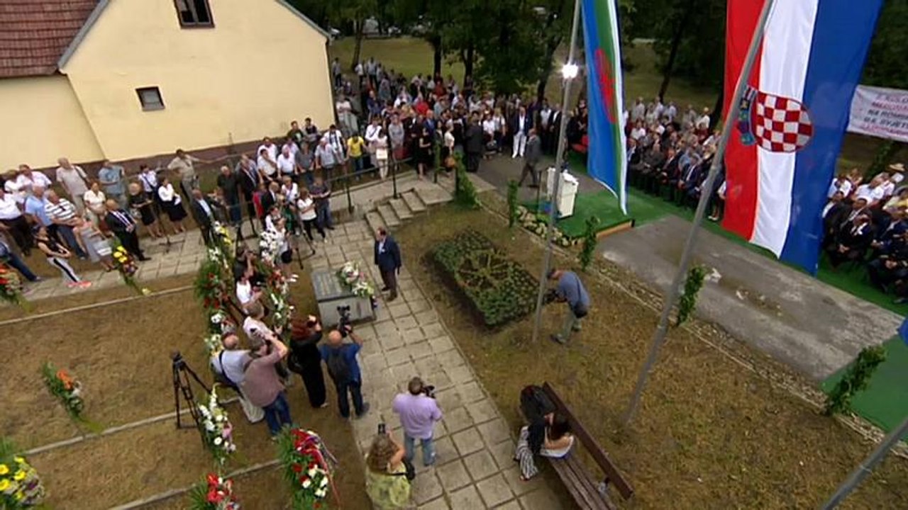 Gedenkfeier für die während des Zweiten Weltkriegs getöteten Roma