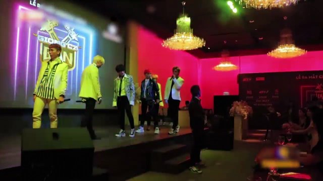 Hari Won nhảy cực sung cùng Zero9 tại buổi họp báo Giọng Ca Bí Ẩn