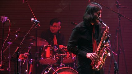 فرقة شبابية في تشيلي تمزج بين موسيقى الجاز وألعاب الفيديو