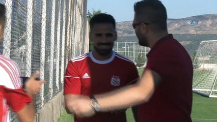 Tamer Tuna: 'Lig başlayana kadar iyi bir seviyeye ulaşacağız'