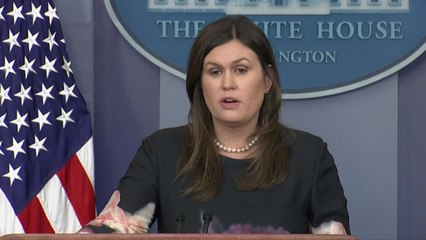 열대야 단골손님 '정전'...주민들 '땀 뻘뻘' / YTN