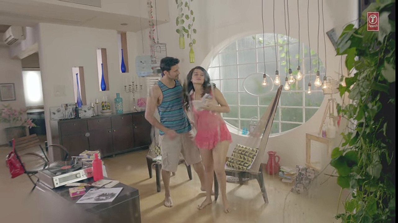 -Mohabbat Barsa De- Full Video Song Ft. Arjun - Creature 3D, Surveen Chawla - Sawan Aaya Hai - YouTube
