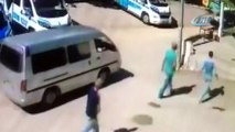 Bursa'da minibüs durağı savaş alanına döndü