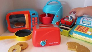TOY TOASTER, KITCHEN APPLIANCES, TOY FOOD, PLAY DOH, JUST LIKE HOME TOYS
