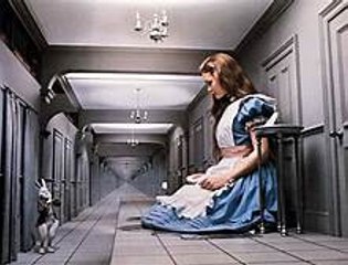 Dudley Moore & Peter Sellers Alice's Adventures in Wonderland (1972) Spanish subs