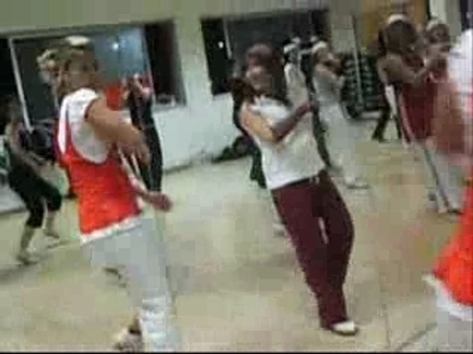 le pere noel en cours de fitness aerobic-fitness.org