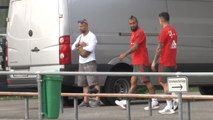 Vidal appears at Bayern HQ for perhaps the last time