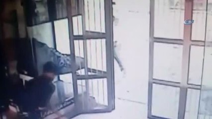 Beyoğlu'nda Eğlence Mekanının Kurşunlanması Kamerada