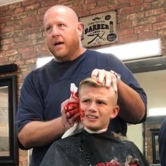 Une mauvaise blague d’un coiffeur à un enfant