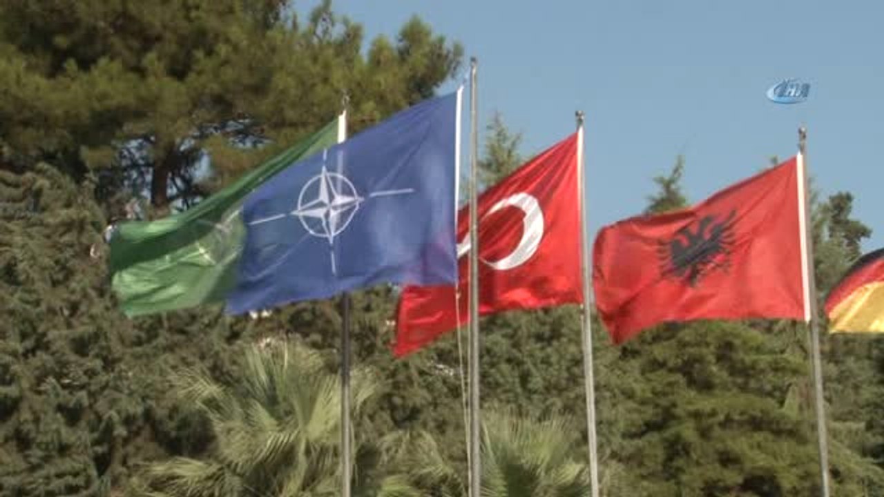 NATO Komutanı Thompson: "Nato Bölgedeki Tehditlere Cevap Verecektir"