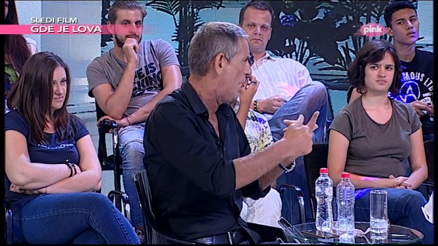 LEPI MIĆA O SVOM DETINJSTVU: Ja sam rastao vrlo ZAJEBANO. U školi nam je CRVENI KRST bio PRAVI SPAS. Očevi su tada bile GLAVNE BAJE, većina njih je PILO, kad dođu kući MALTRETIRAJU. Doživeo sam to! Onda je opleo po LUNINOM STAKLENOM ZVONU!