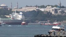 İstanbul boğazında gemi trafiğine kapatıldı