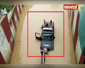 Flood like situation in Kanpur, Police Van stranded in water-logging