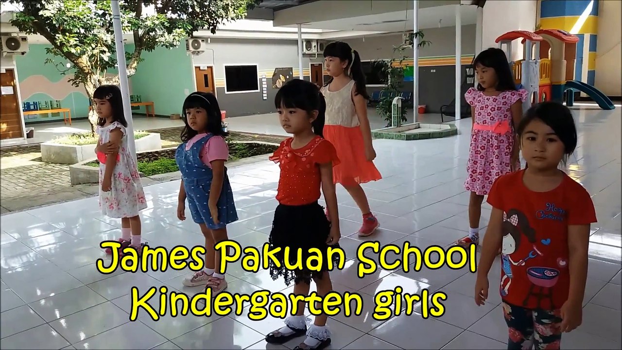 Small children group dance video