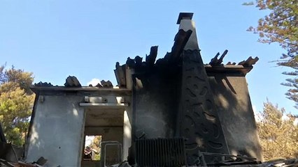 Grecia intenta resurgir de las cenizas