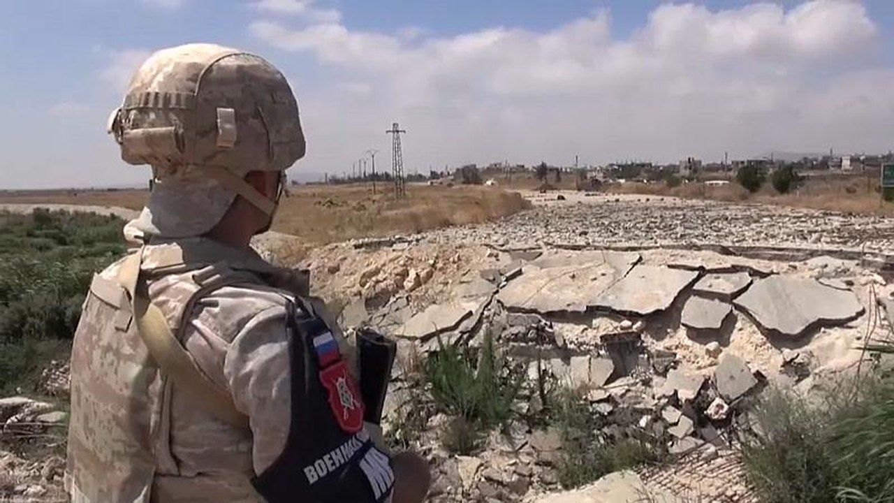 قوات روسية تنتشر على الحدود بين سوريا وإسرائيل في مرتفعات الجولان