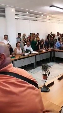 Χαμός στο Δημοτικό Συμβούλιο Μαραθώνα μετά τις φωτιές
