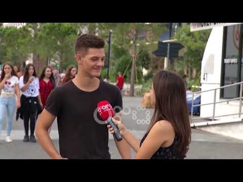 Ora News - S`ka më celularë në shkollat shqiptare