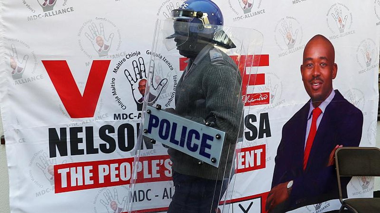 Zimbabwe : Chamisa conteste sa défaite, Mnangagwa joue l'apaisement