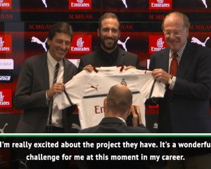 Milan's 'great history' attracted Higuain